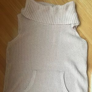 Vince Camuto sleeveless sweater